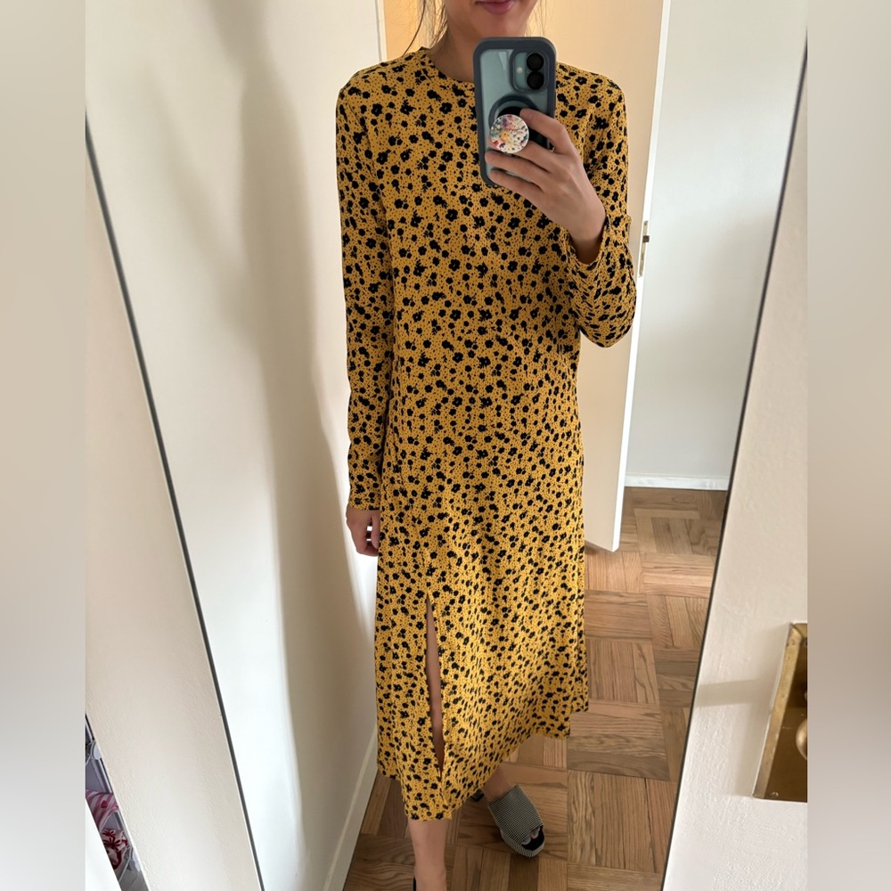 Divided Yellow Black Long Sleeve Sheath Dress